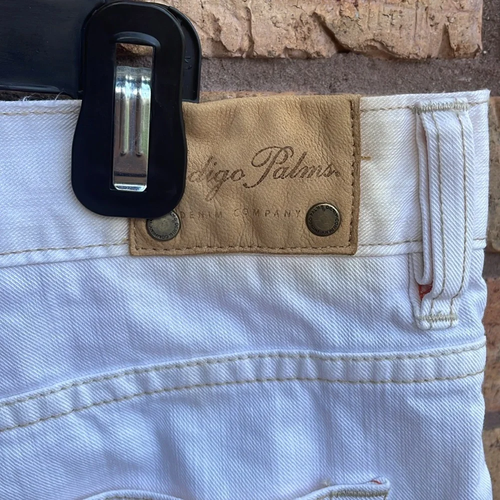 Indigo Palms White Jeans w Brown Contrast Stitch 🤍